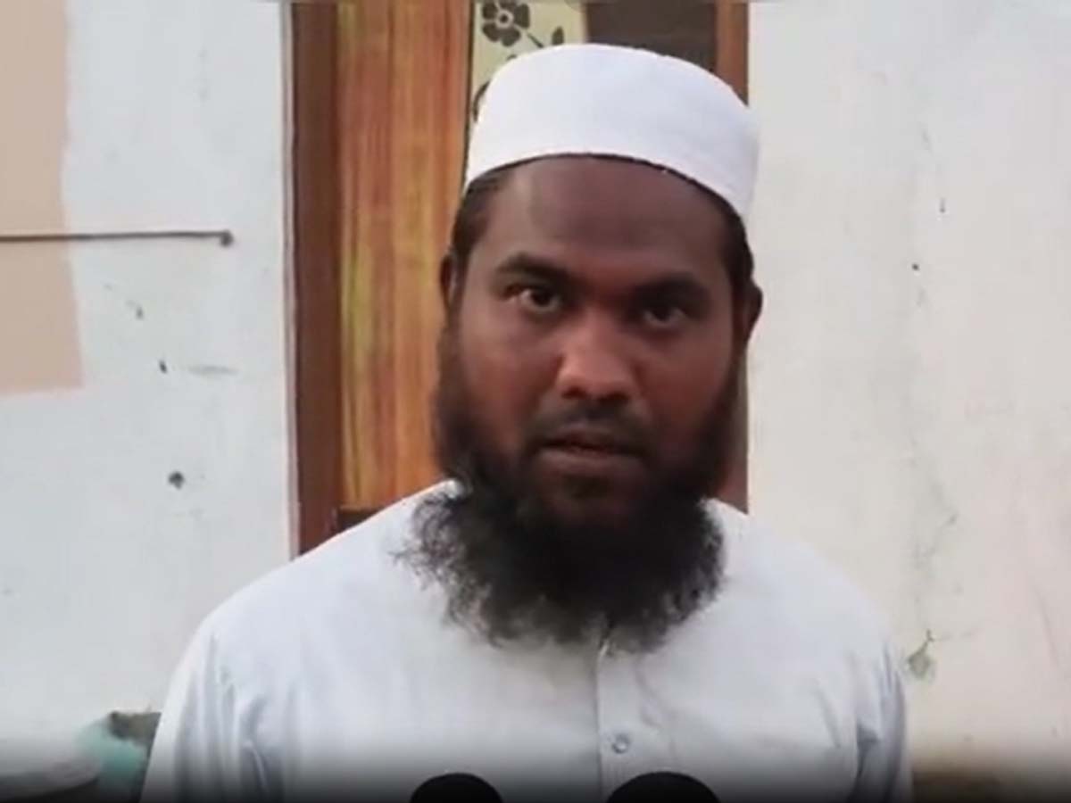 सिर्फ दाढ़ी-टोपी की वजह से ट्रेन में हुआ था इमरान पर हमला; यात्रियों की सुरक्षा पर बड़े सवाल ? सिर्फ दाढ़ी-टोपी की वजह से ट्रेन में हुआ था इमरान पर हमला; यात्रियों की सुरक्षा पर बड़े सवाल ?