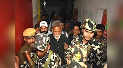 बेऊर जेल से बाहर आते ही एक्शन में पप्पू यादव, मृत छात्रा के परिजनों से की मुलाकात