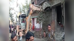 मुजफ्फरपुर पुलिस का बड़ा एक्शन: फरार रंगबाज के घर पर बुलडोजर कार्रवाई