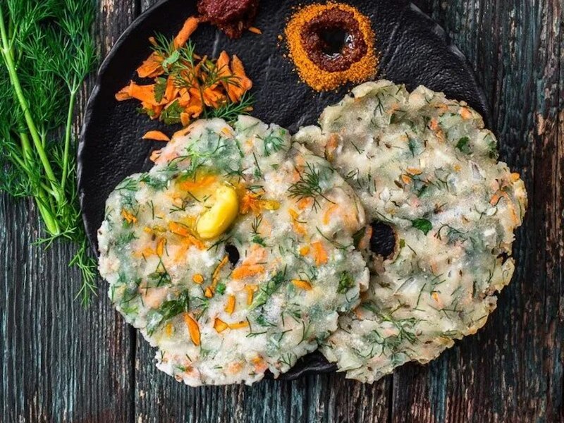 akki roti recipe how to make veg akki roti at home easy breakfast ...