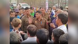 अचानक फरीदाबाद की संडे बाजार में सड़क पर क्यों उतरे लोग... पुलिस पहुंची तो क्या हुआ?
