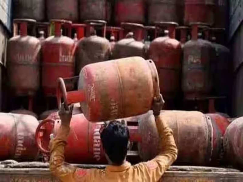 lpg price hike domestic commercial gas cylinder rate increase UP noida ...
