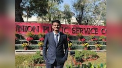 UPSC में AIR 50 रैंक पाकर इशित्व आनंद ने गांव का बढ़ाया गौरव