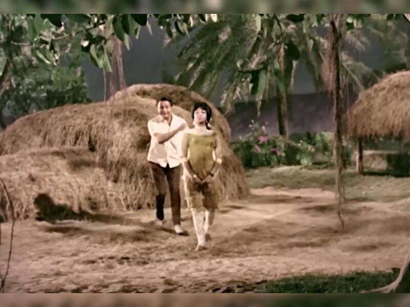 58 Year Old Beautiful Romantic Sad Song Tumhari Nazar Kyon Khafa Ho ...