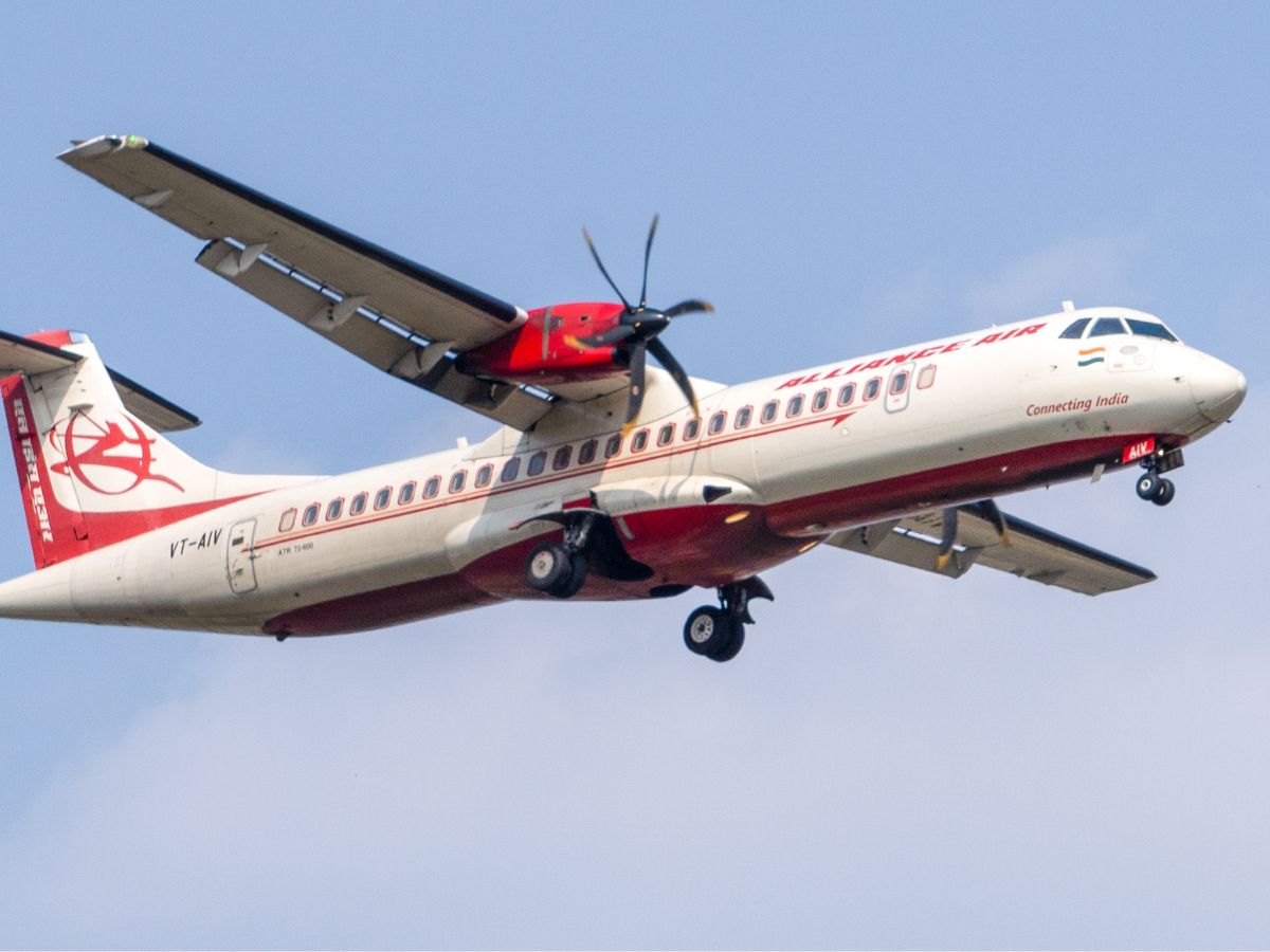 Bilaspur airport Alliance Air summer schedule changed, Jabalpur, Ambikapur,  Jagdalpur Prayagraj Flight suspended | बिलासपुर एयरपोर्ट से यात्रा करने  वालों को झटका, फ्लाइट शेड्यूल में बड़ा ...