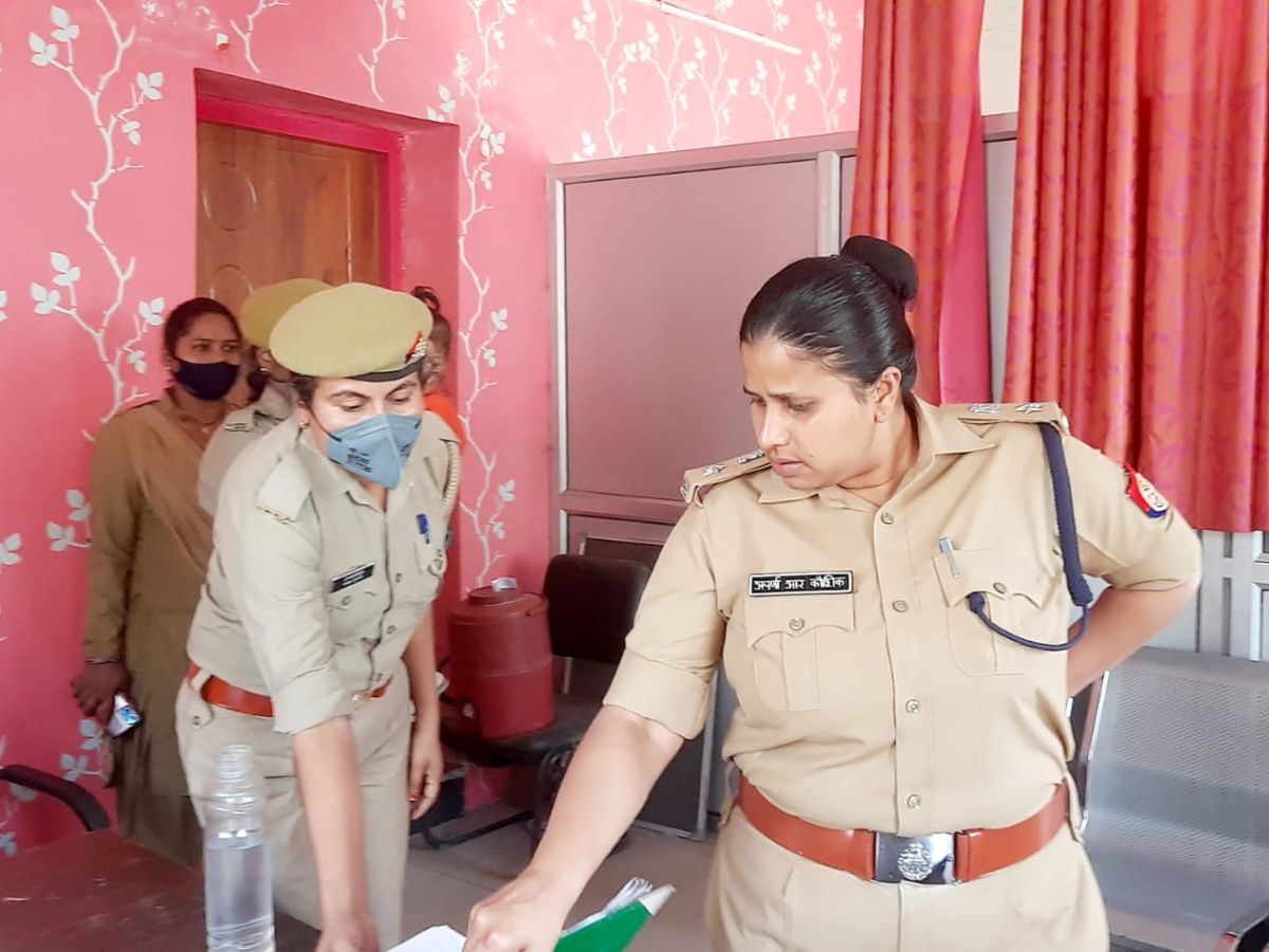 IPS Aparna Rajat Kaushik: कौन हैं IPS अपर्णा रजत कौशिक? लेडी सिंघम से ...