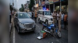 फरीदाबाद में तेज रफ्तार मर्सिडीज कार ने बाइक को मारी टक्कर, डिलीवरी बॉय की मौत