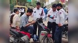 बुराड़ी में सड़क पर क्लास लगा रही पुलिस, नियम तोड़ने वालों की खैर नहीं