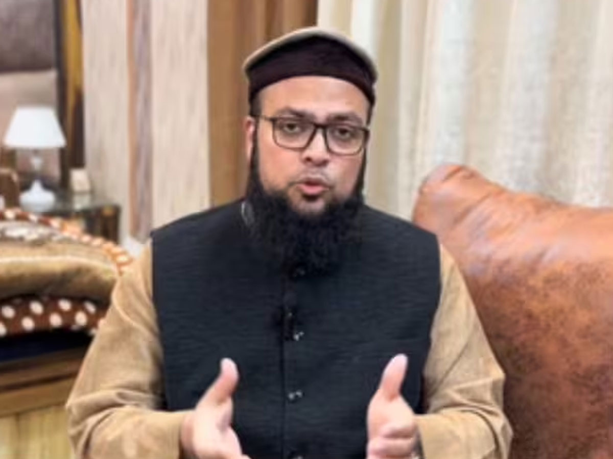 “निकाह बना दिखावे का मैदान”, पाकिस्तानी कल्चर पर मौलाना इसहाक गोरा का कड़ा एतराज़ “निकाह बना दिखावे का मैदान”, पाकिस्तानी कल्चर पर मौलाना इसहाक गोरा का कड़ा एतराज़