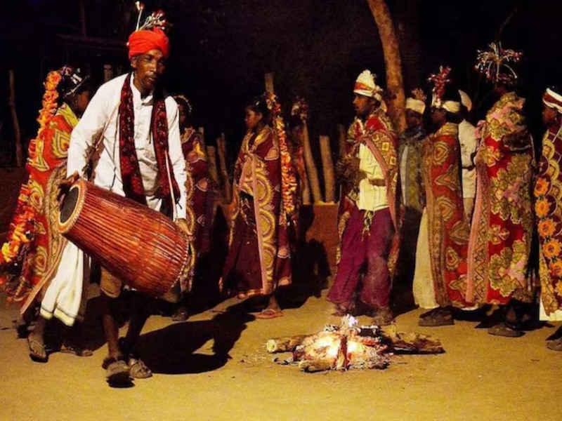 कई अन्य परंपराएं