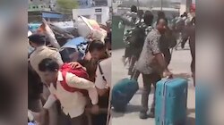 'अब कभी नहीं आऊंगा', सूरत में रेलवे स्टेशन पर क्यों उमड़ा यात्रियों का सैलाब? VIDEO