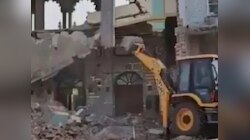 BJP सरकार ने गिरा दी सैकड़ों साल पुरानी कर्बला की दीवार, सकते में मुसलमान!