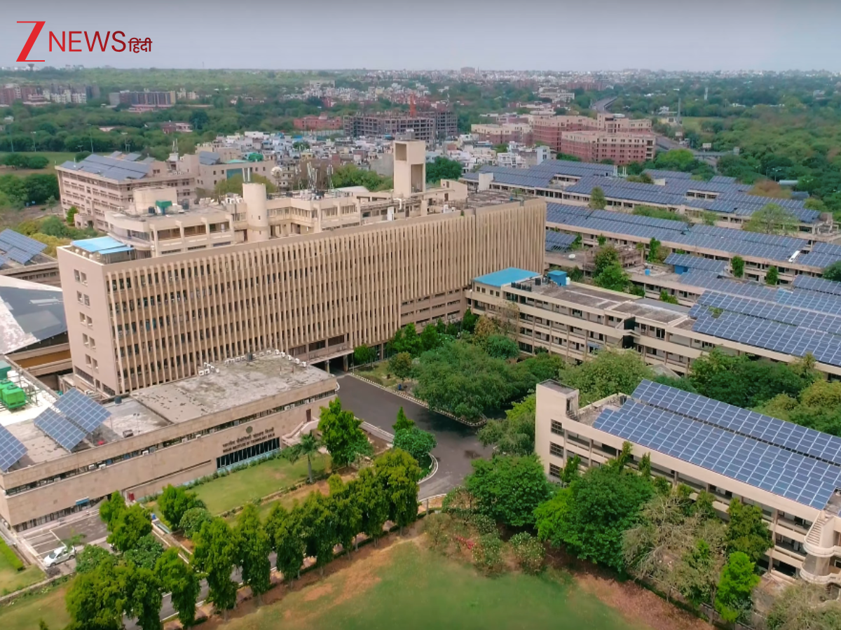 iit delhi scholarship schemes free education fee waiver jee advanced | पैसों की कमी नहीं बनेगी दीवार! IIT दिल्ली में पढ़ाई ही नहीं, खाना और जेब खर्च भी मिलेगा बिल्कुल फ्री ...