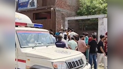 मेरे पति दो दिन से कमरे में बंद हैं... दरवाजे तोड़ते ही पुलिस रह गई हैरान