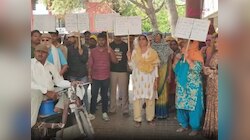 Rewari Nikay Chunav: मतदान केंद्र बदलने पर विवाद, चुनाव बहिष्कार की चेतावनी