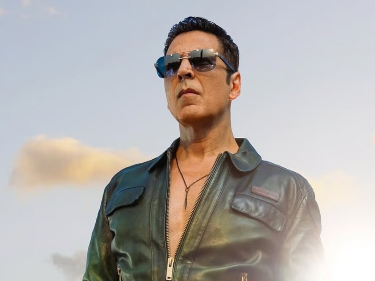 58 Years Old Akshay Kumar Undergoes Eye Surgery To Take Break From ...