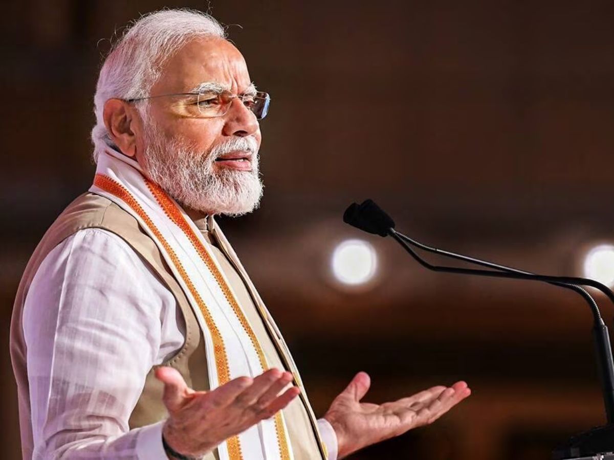 जिस रास्ते से गुजरना था पीएम मोदी का काफिला, वहां मिलीं जिलेटिन की छड़ें; विस्फोटक बनाने में किया जाता है इस्तेमाल जिस रास्ते से गुजरना था पीएम मोदी का काफिला, वहां मिलीं जिलेटिन की छड़ें; विस्फोटक बनाने में किया जाता है इस्तेमाल