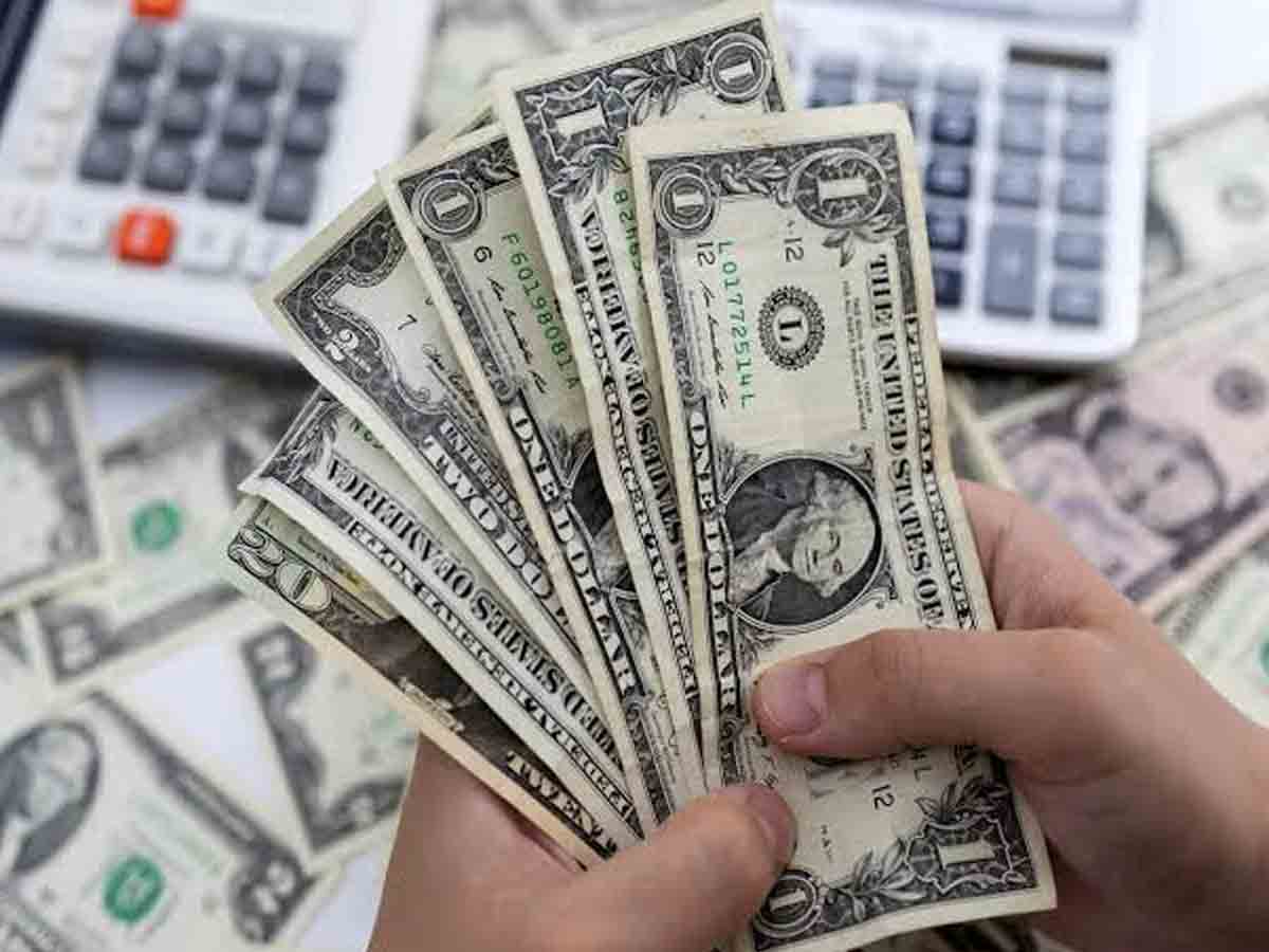 पीएम मोदी की अपील के बाद भी नहीं रुक रहा रुपया, डॉलर के मुकाबले रिकॉर्ड लो पर पहुंचा; अब 100 पर पहुंचेगा?