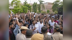 NEET धांधली पर हिसार में छात्रों का प्रदर्शन, NTA को भंग करने की उठी मांग