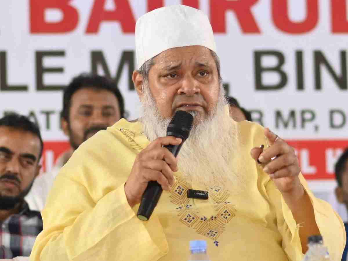 बदरुद्दीन अजमल की शपथ पर अटका मामला, विधानसभा अध्यक्ष से लगाई गुहार; जानें वजह? बदरुद्दीन अजमल की शपथ पर अटका मामला, विधानसभा अध्यक्ष से लगाई गुहार; जानें वजह?