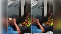 ट्रेन के समोसा वाले सावधान! टॉयलेट के पास पांव रखकर बैठा था वेंडर, Video देख आ गई...