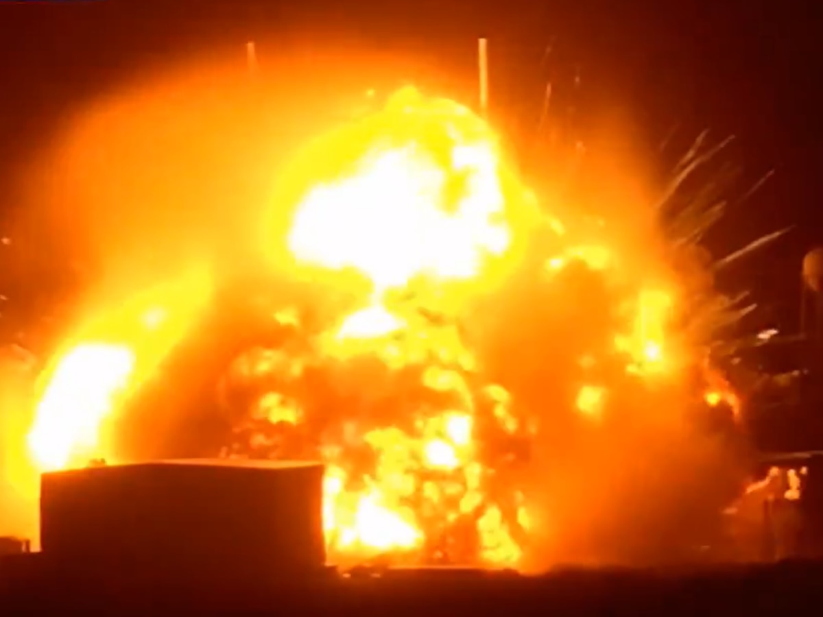 blue origin new glenn rocket explodes florida launch pad jeff bezos ...