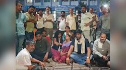 Kishanganj News: 7वीं की छात्रा की संदिग्ध मौत पर बवाल, अस्पताल के बाहर आगजनी