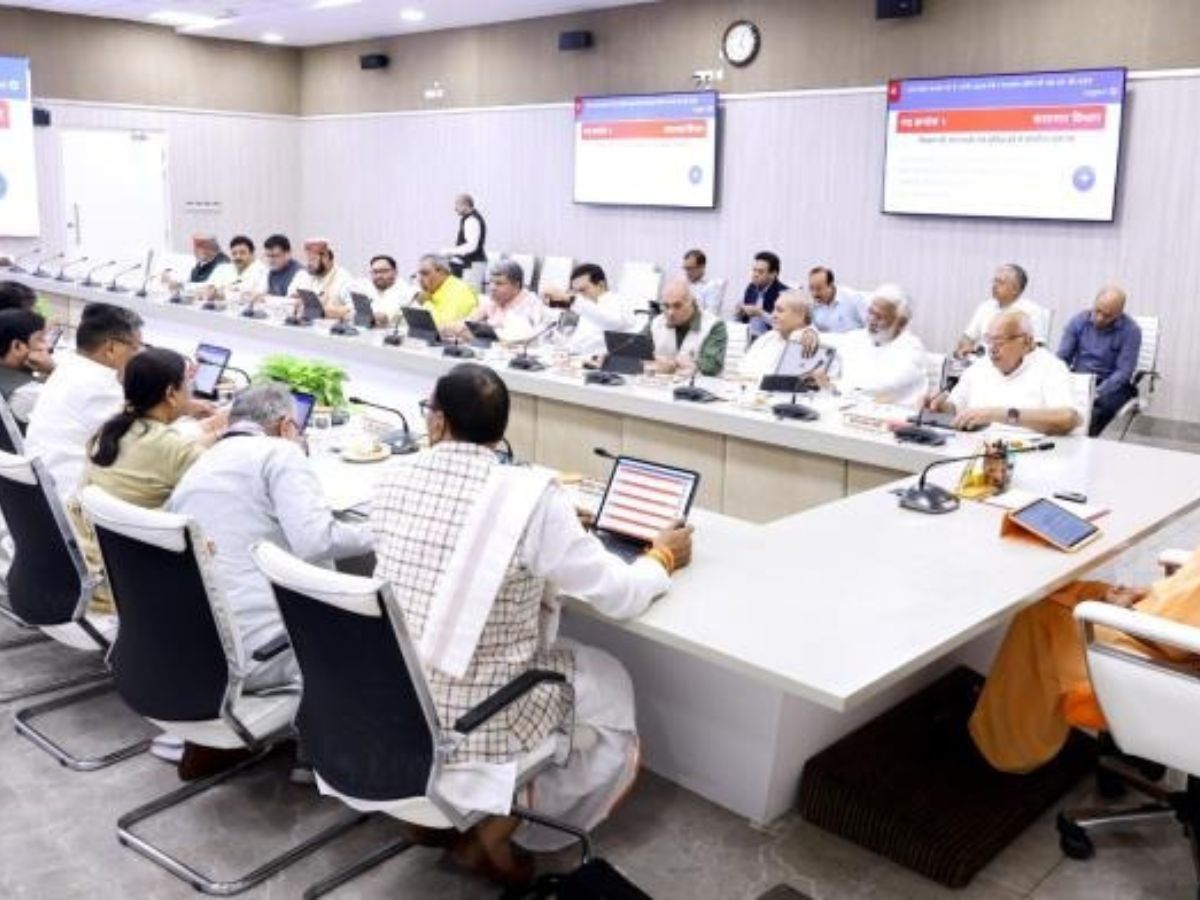 सरकारी वकीलों को योगी सरकार का तोहफा समेत 24 प्रस्तावों पर लगी मुहर, जानें कैबिनेट बैठक के बड़े फैसले सरकारी वकीलों को योगी सरकार का तोहफा समेत 24 प्रस्तावों पर लगी मुहर, जानें कैबिनेट बैठक के बड़े फैसले