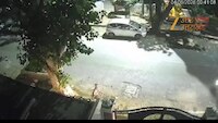 सपा नेता रत्नेश यादव की भीषण सड़क हादसे में मौत, बाइक सवार को बचाने के चक्कर में बेकाबू कार पेड़ से टकराई