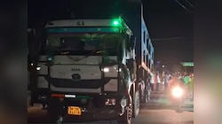 DM आवास के पास हाईवा ने बिजली के तारों को तोड़ते हुए बाइक सवार को घसीटा, हालत गंभीर