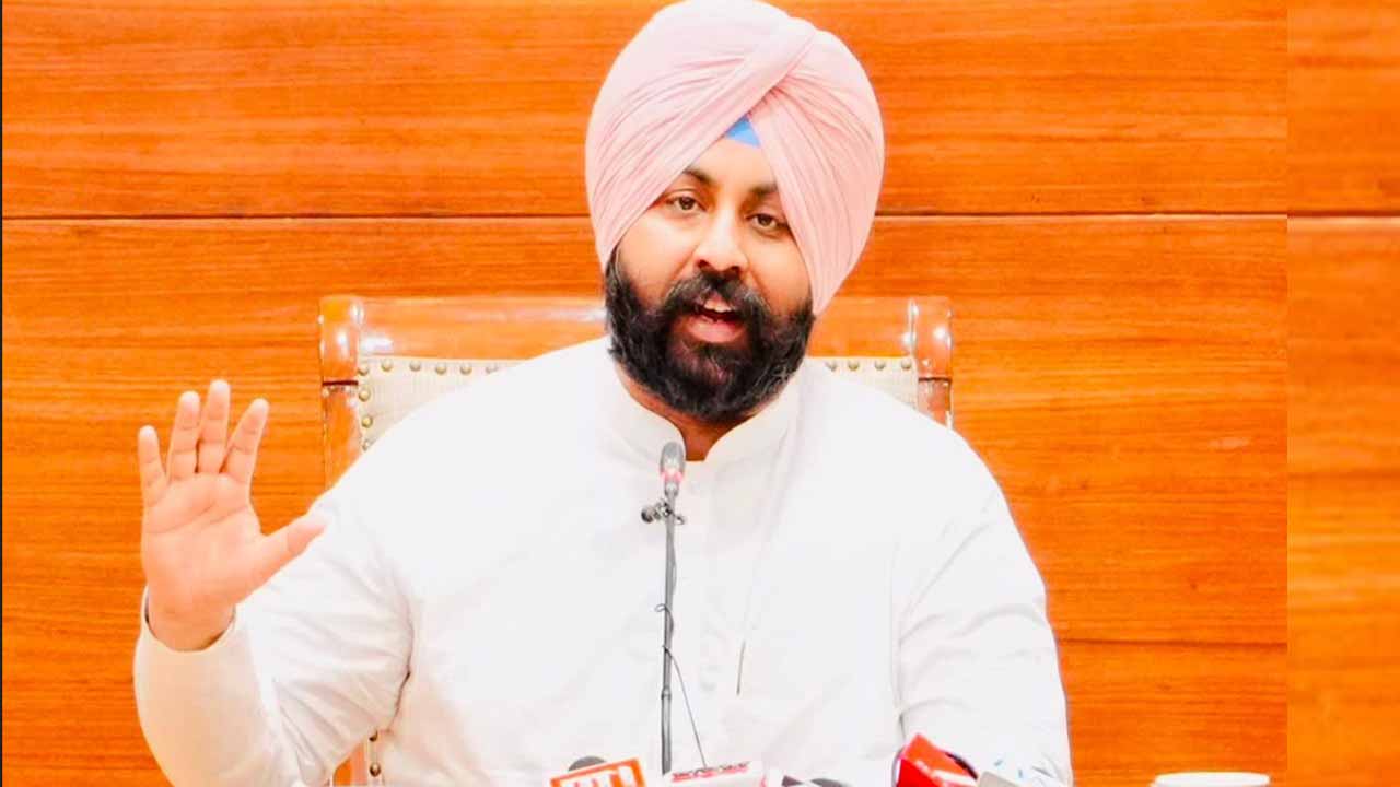 फीस बढ़ोतरी पर अब नहीं चलेगी स्कूलों की मनमानी, पंजाब में बन रहा कानून; 32 लाख छात्रों को होगा फायदा