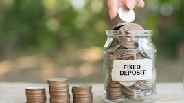 SBI, HDFC, ICICI और PNB में कौन दे रहा सबसे ज्यादा रिटर्न? जानिए क्या कहते हैं आंकड़े
