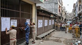 खोड़ा मर्डर केस के बाद सख्ती, दो मदरसे सील, 14 दुकानों पर ध्वस्तीकरण का नोटिस