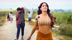 जान्हवी कपूर की प्राइवेट चैट लीक? ‘पेड्डी’ में अश्लील कैमरा एंगल पर भड़के राम चरण