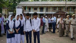 स्कूल टिफिन में बीफ लाने पर बवाल, 5 छात्रों पर निष्कासन की तलवार, मां गिरफ्तार