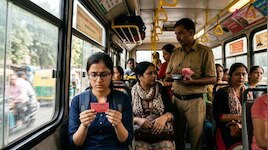 दिल्ली में मुफ्त बस यात्रा के नियम बदलेंगे, अब महिलाओं को बनवाना होगा ये कार्ड