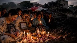 'लगता है, वो अचानक ...', अहमदाबाद हादसे की सालगिरह पर पीड़ित परिवारों का छलका दर्द