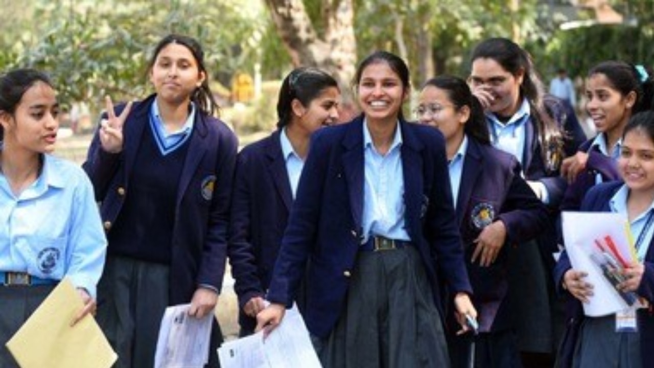 UGC का नया नियम: क्या छात्र अब एक साथ कर सकते हैं ITI और BA? जानिए आधिकारिक गाइडलाइंस