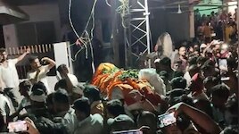 रौशन आनंद के भाई प्रिंस यादव का हुआ अंतिम संस्कार, लोगों ने दी नम आंखों से विदाई
