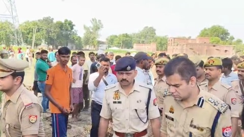 prayagraj triple murder kukurkatwa village meja family killed | प्रयागराज  में ट्रिपल मर्डर से सनसनी, एक ही परिवार के 3 लोगों की बेरहमी से हत्या |  Hindi News, प्रयागराज