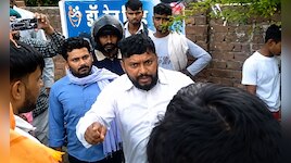 Rajasthan News: जूस में मांस का टुकड़ा निकला, भरतपुर में बवाल; बजरंग दल नेता गिरफ्ता
