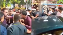 अरबाज खान की कार में जबरन घुसा शख्‍स, बाउंसर्स ने बाहर खींचकर की पिटाई