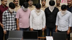 बैंक मैनेजर की सूझबूझ से खुला राज, दिल्ली पुलिस ने रोका 9 लाख का लेन-देन
