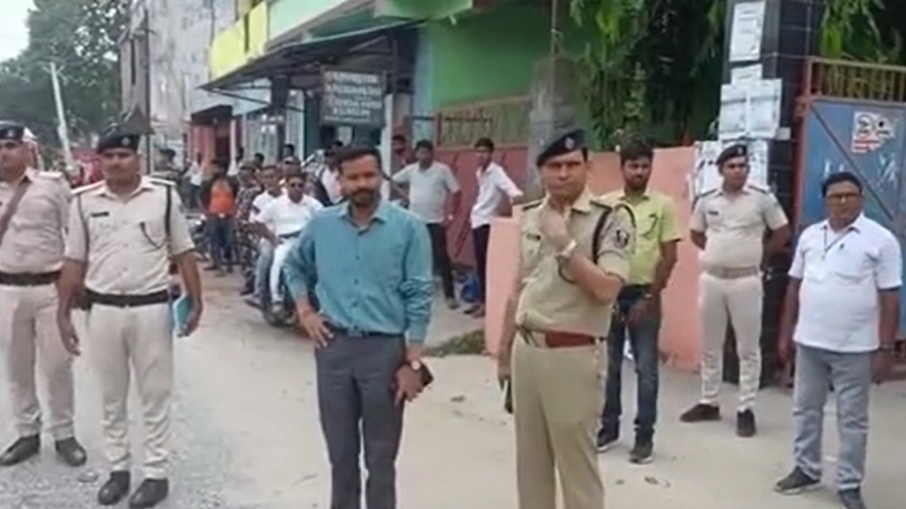 Bihar Prohibition Constable Recruitment Exam Police detained 2 ...