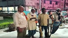 मछली खरीदने जा रहे थे बाजार, बाइक पेड़ से टकराई और 3 किशोरों की हो गई मौत