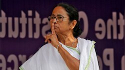 TMC के 3 बैंक खातों में जमा 440 करोड़ रुपये फ्रीज, ममता बनर्जी को नया झटका