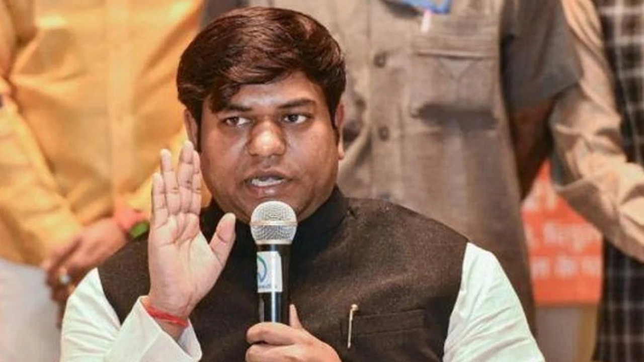 Mukesh Sahani: मुकेश सहनी को लखनऊ में पुलिस ने किया हाउस अरेस्ट, शाहजहांपुर जाने पर लगाई पाबंदी