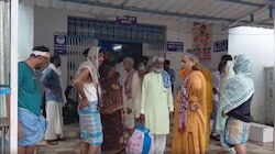 मोहर्रम जुलूस का विवाद हिंसा में बदला: घर में घुसकर लाठी-रॉड और ईंट-पत्थरों से हमला