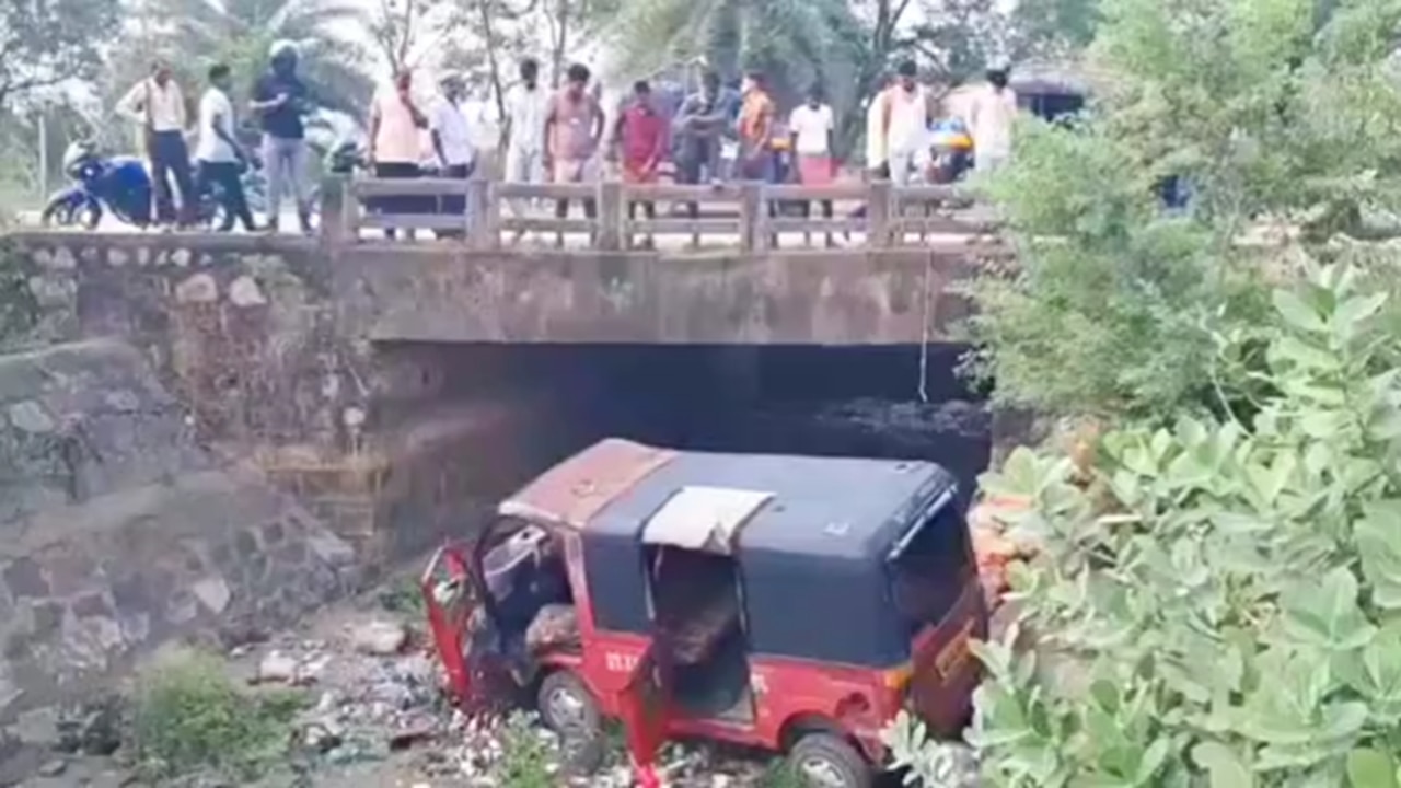 औरंगाबाद में बड़ा हादसा, स्कूली बच्चों से भरी वैन नहर में गिरी, दर्जन भर बच्चे घायल