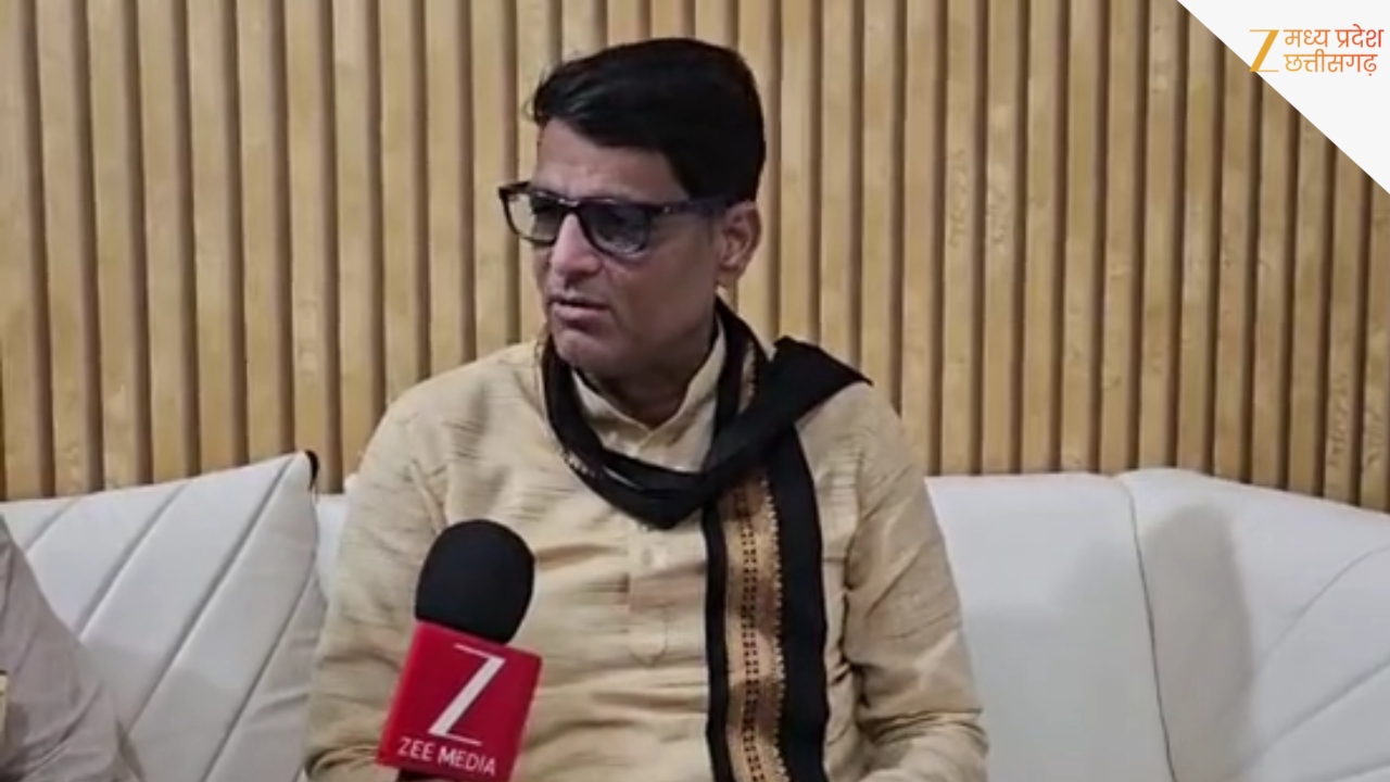 दतिया उपचुनाव में त्रिकोणीय जंग, ASP ने दामोदर यादव पर खेला बड़ा दांव दतिया उपचुनाव में त्रिकोणीय जंग, ASP ने दामोदर यादव पर खेला बड़ा दांव